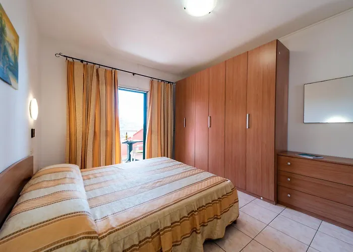 Grazia Capoliveri (Isola d'Elba)